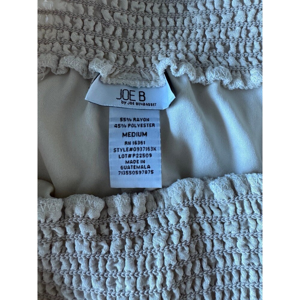 Joe B beige smocked lace mini skirt, size Medium. - Picture 2 of 3